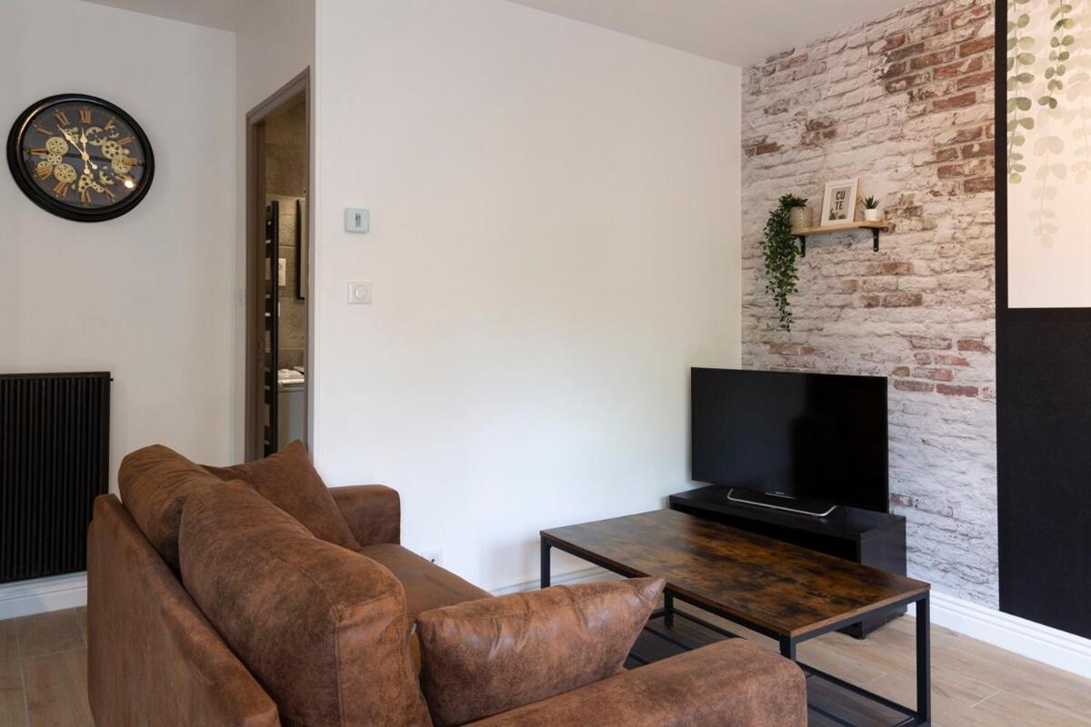 La Clairiere ~ Parking ~ Arrivee Autonome Apartment Bourges Exterior photo